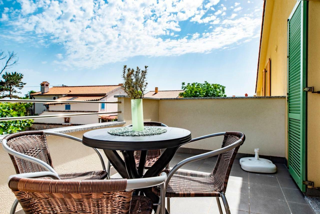 Lavanda Apartments&Studios Pinezići Exteriör bild