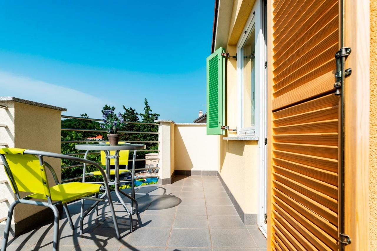 Lavanda Apartments&Studios Pinezići Exteriör bild
