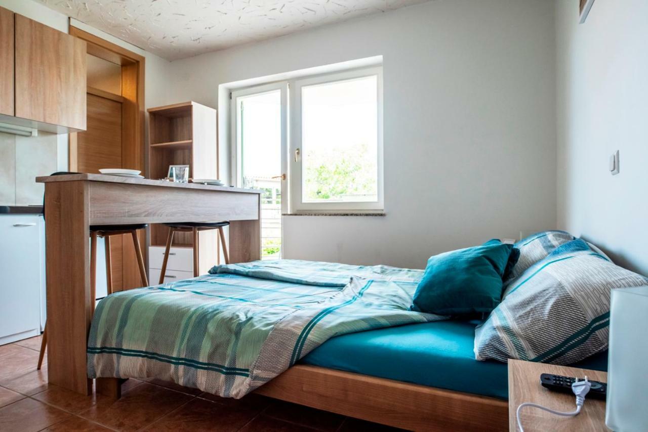 Lavanda Apartments&Studios Pinezići Exteriör bild