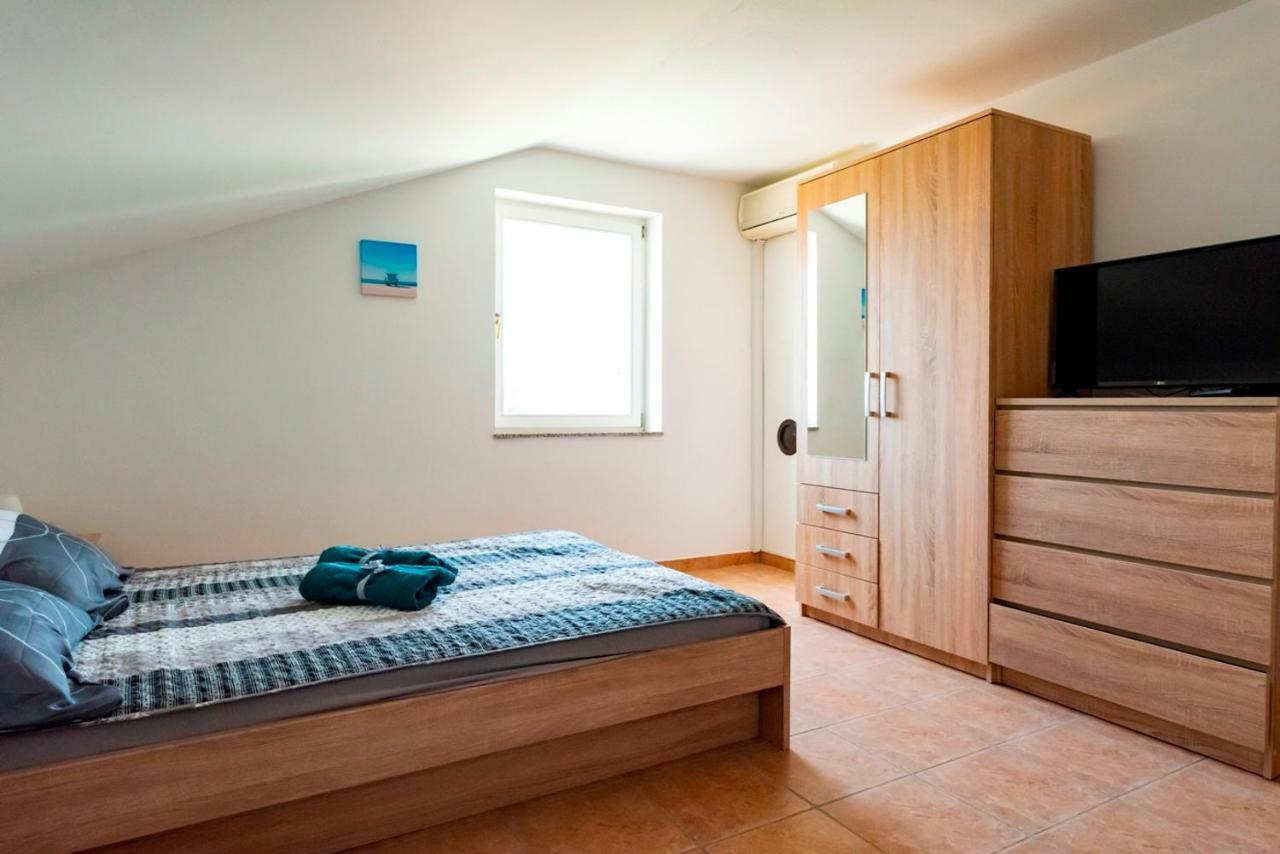 Lavanda Apartments&Studios Pinezići Exteriör bild