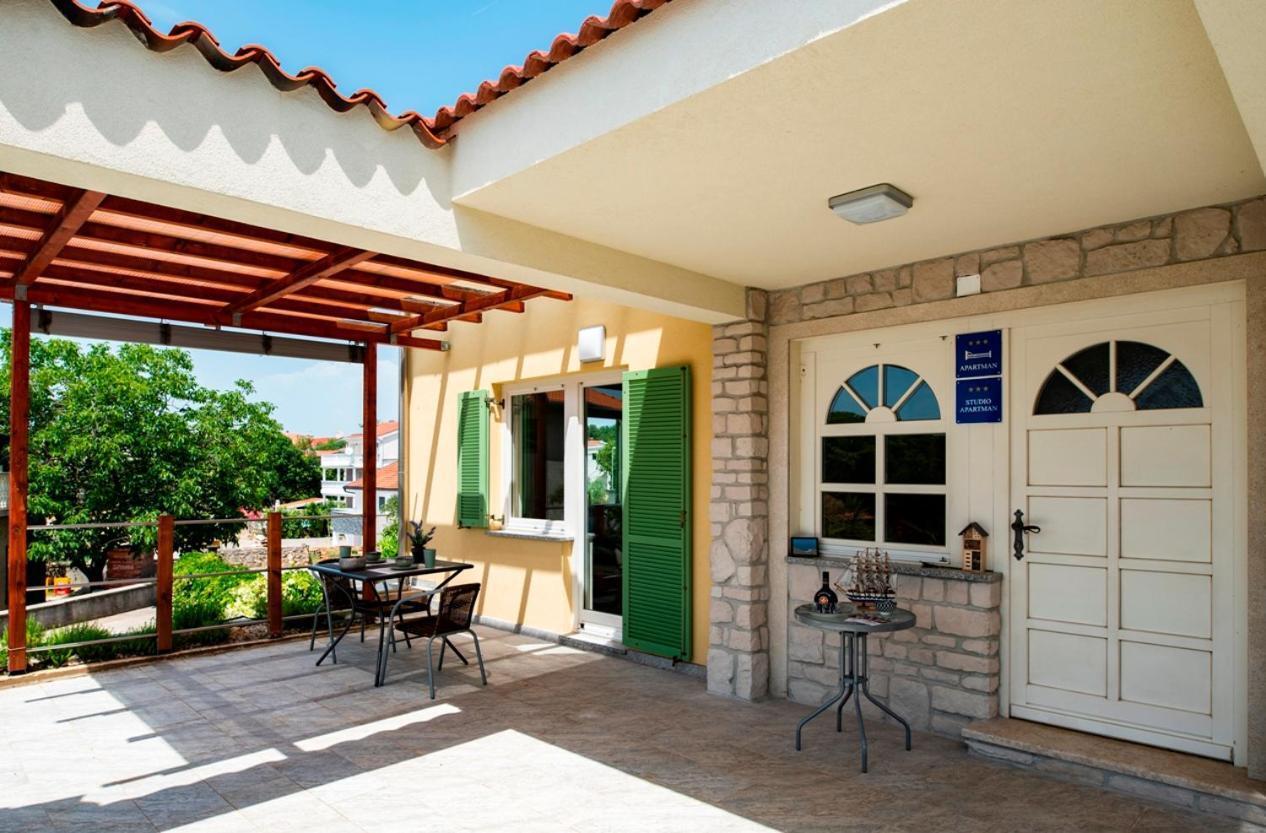 Lavanda Apartments&Studios Pinezići Exteriör bild